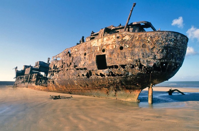 Freighter near Daora 2.jpg