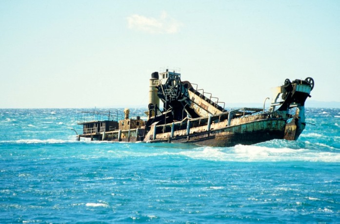 Tangaloome wreck 3.jpg