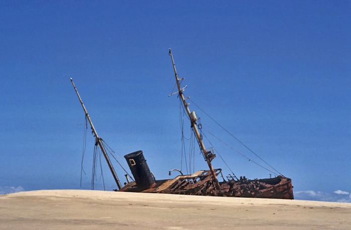 Unknown tug Macanette 1.jpg